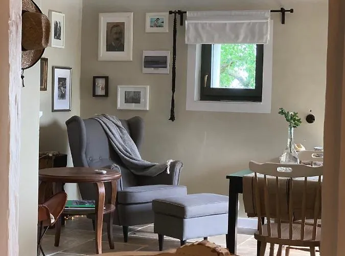 Kisvulkan Nyulontul 公寓 *