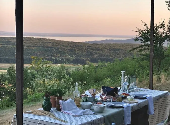 Kisvulkán Nyúlontúl Mencshely